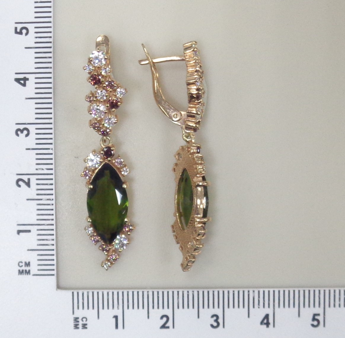 Серебряные серьги с кварцем